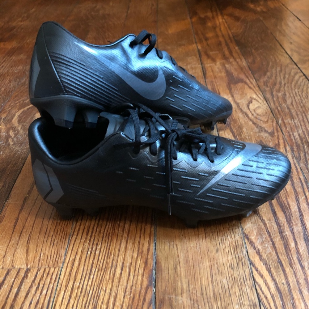 Nike Mercurial Vapor 12 Pro Rare Cleat Men Size 7